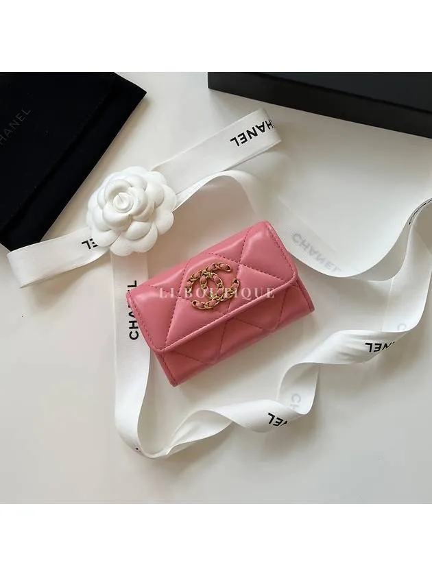 19 Gold Hardware Lambskin Flap Card Wallet Coral Pink Chanel