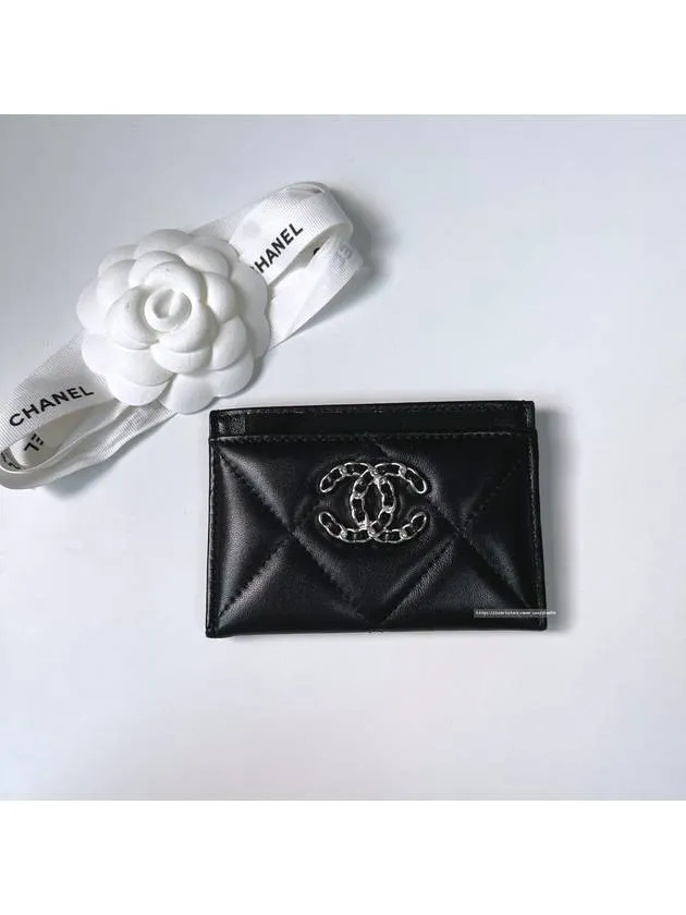 19 Logo Chain Quilted Lambskin Card Wallet Black Chanel