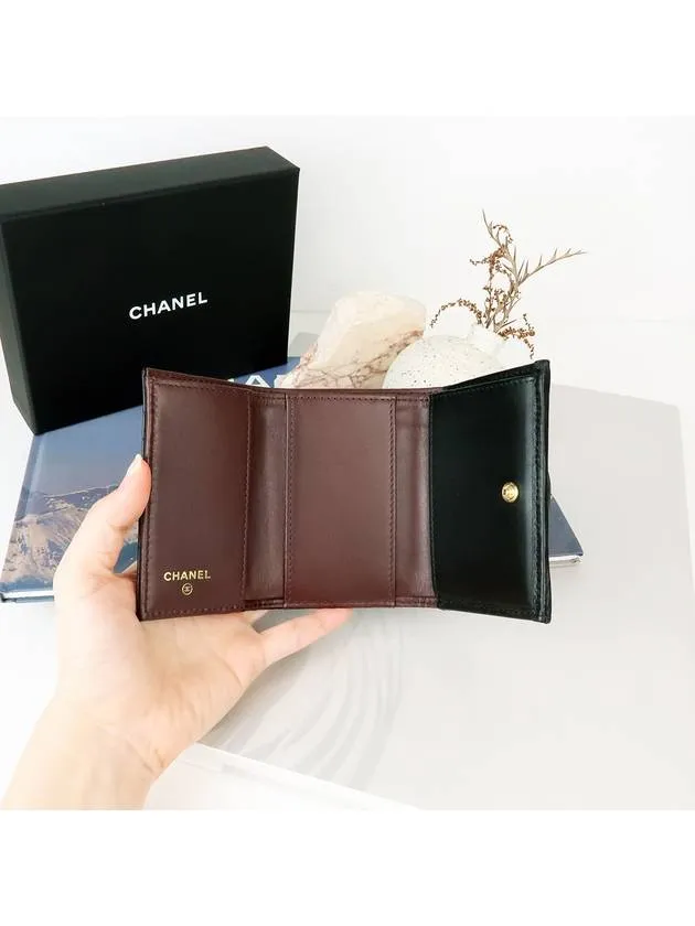 2.55 Vintage Tri-Fold Calfskin Half Wallet Black Chanel