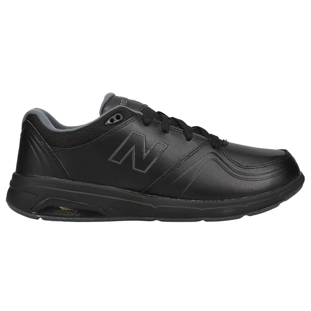 813 v1 Walking Shoes
