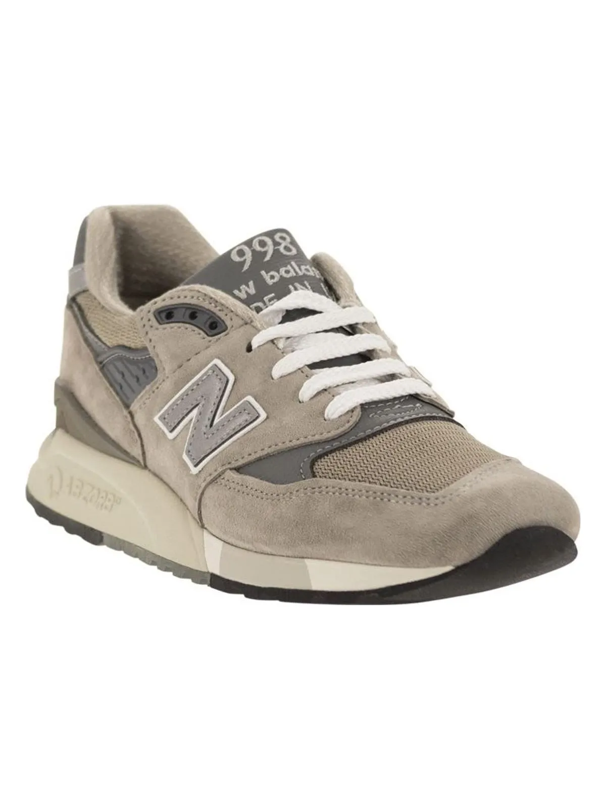998 - SNEAKERS